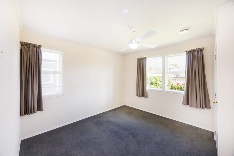 Photo of property in 102 Limbrick Street, Terrace End, Palmerston North, 4410
