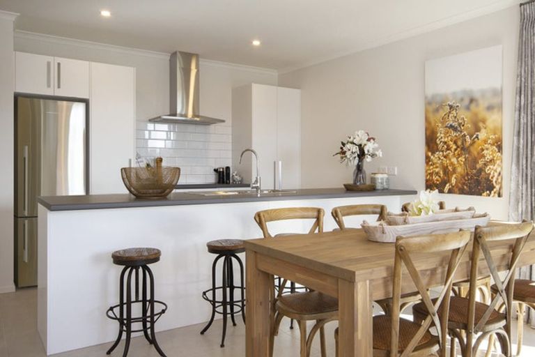 Photo of property in 28 Mahi Road, Helensville, 0800