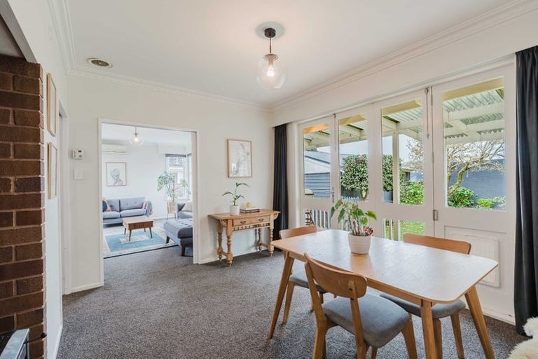 Photo of property in 16 Kensington Place, Fairfield, Hamilton, 3214
