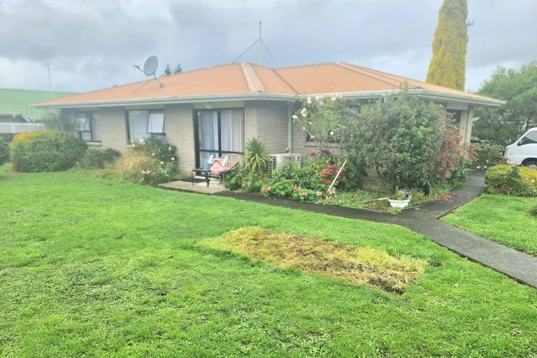 Photo of property in 11 Mccallum Street, Dannevirke, 4930
