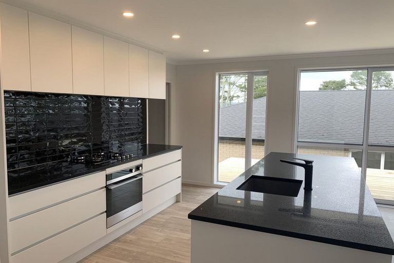 Photo of property in 6 Magnum Drive, Kumeu, 0810