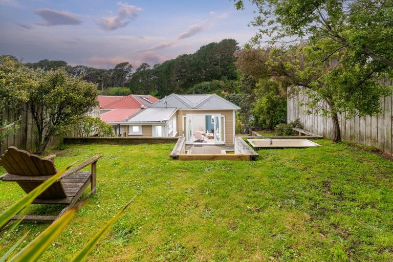 Photo of property in 38 Edinburgh Terrace, Foxton Beach, Foxton, 4815