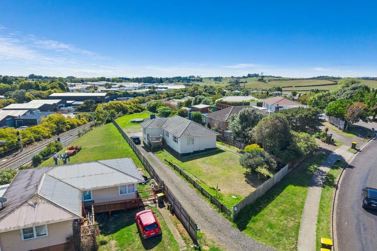 Photo of property in 18 Cape Hill Road, Pukekohe, 2120