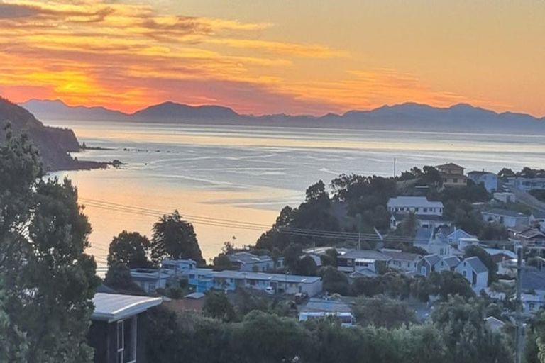 Photo of property in 21 Herewini Street, Titahi Bay, Porirua, 5022