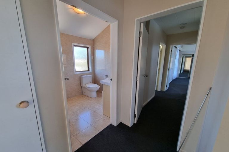 Photo of property in 27 Kaikoura Street, Maupuia, Wellington, 6022