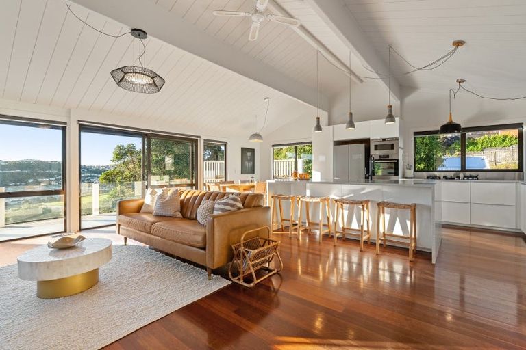 Photo of property in 147 Seatoun Heights Road, Miramar, Wellington, 6022