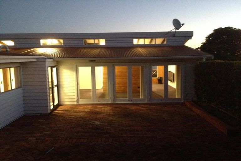 Photo of property in 37 Mulberry Street, Maungaraki, Lower Hutt, 5010