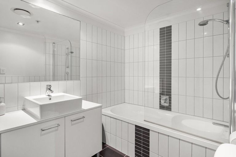 Photo of property in Mooring Apartments, 109/277 Maunganui Road, Mount Maunganui, 3116