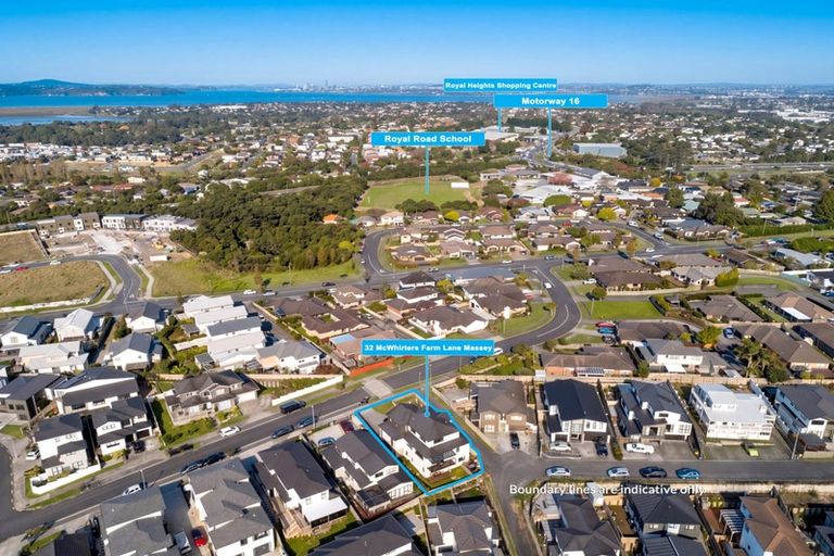 Photo of property in 32 Mcwhirters Farm Lane, Massey, Auckland, 0614