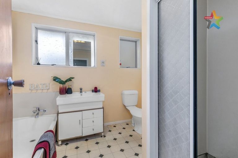 Photo of property in 30 Akron Grove, Totara Park, Upper Hutt, 5018