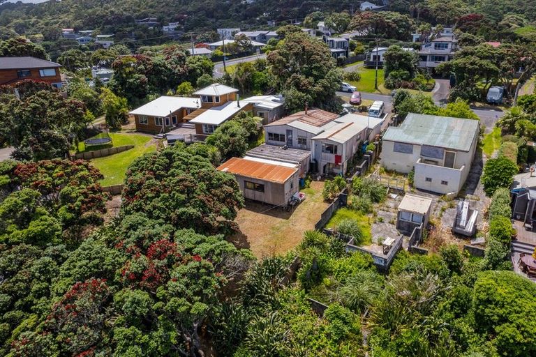 Photo of property in 7 Ngatira Road, Muriwai, Waimauku, 0881