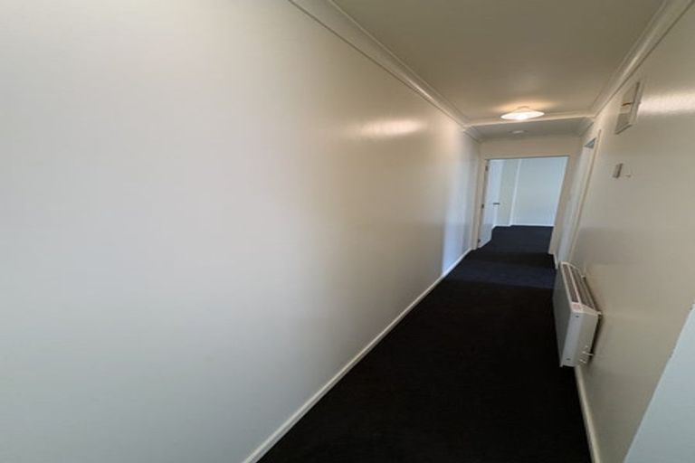 Photo of property in 2a Charlenne Close, Ranui, Auckland, 0612
