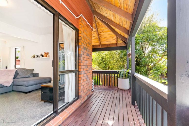 Photo of property in 2/6 Sturm Avenue, Massey, Auckland, 0614