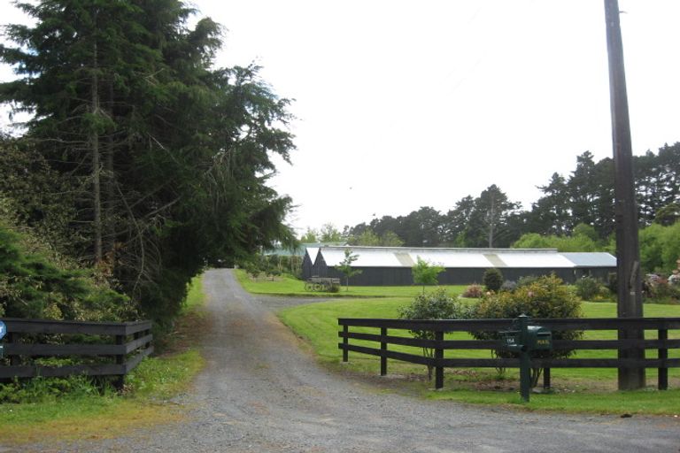 Photo of property in 154 Trigg Road, Kumeu, 0891