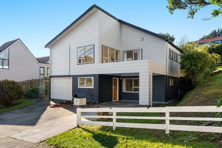 Photo of property in 7 Guadeloupe Crescent, Grenada Village, Wellington, 6037