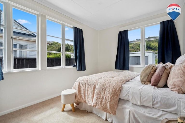 Photo of property in 22 Shearer Crescent, Naenae, Lower Hutt, 5011