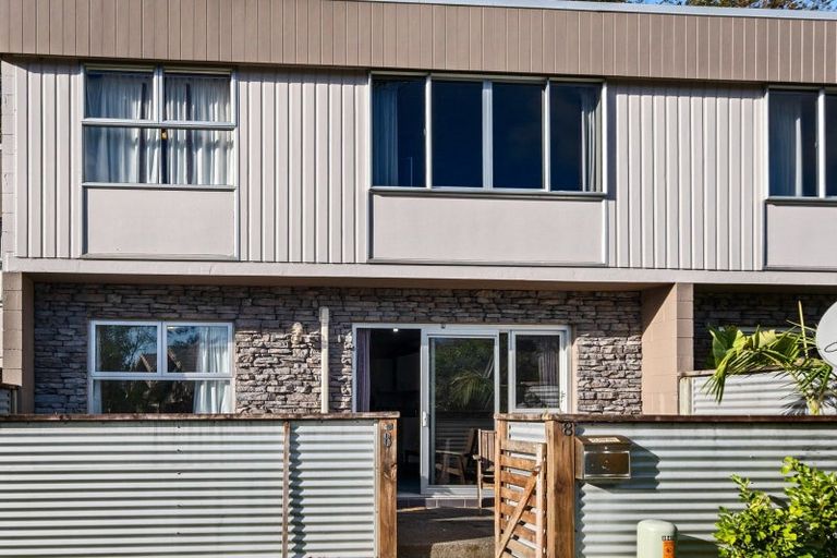 Photo of property in 57/8 Carrington Street, Lower Vogeltown, New Plymouth, 4310