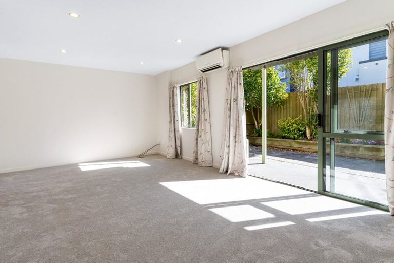 Photo of property in 533a Barbadoes Street, Edgeware, Christchurch, 8013