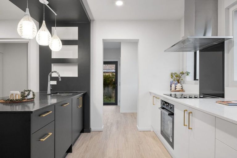 Photo of property in 86 Racecourse Road, Sockburn, Christchurch, 8042