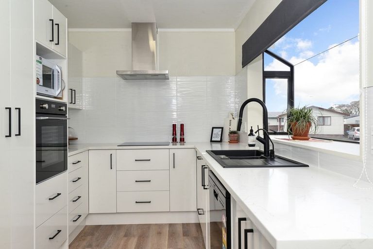 Photo of property in 393 Kahikatea Drive, Dinsdale, Hamilton, 3204