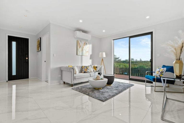 Photo of property in 28 Catalina Avenue, Rosehill, Papakura, 2113