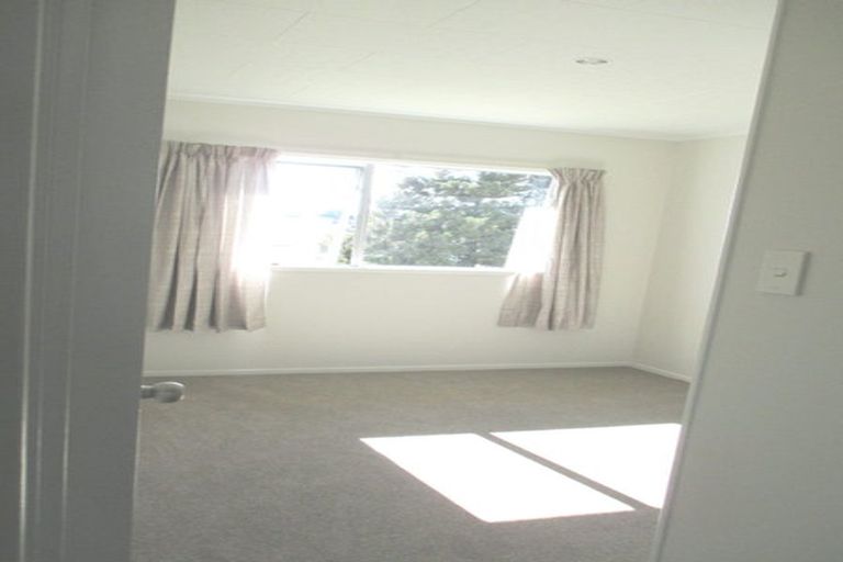 Photo of property in 50 Parrs Cross Road, Henderson, Auckland, 0612
