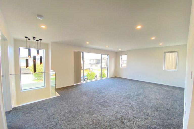 Photo of property in 20 Toanui Road, Hobsonville, Auckland, 0616