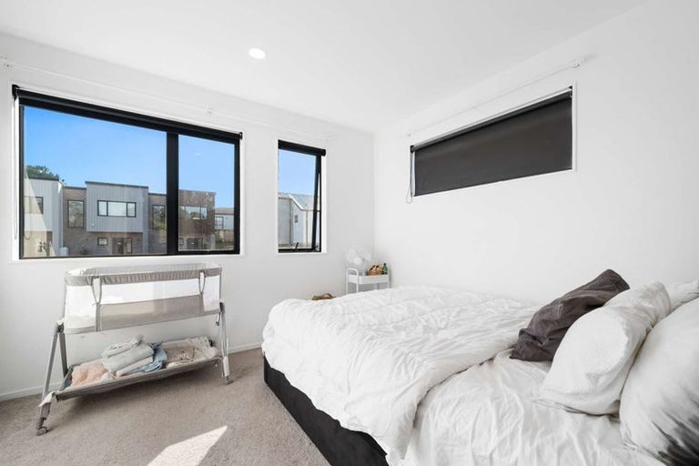 Photo of property in 132 Tiriwa Drive, Massey, Auckland, 0614