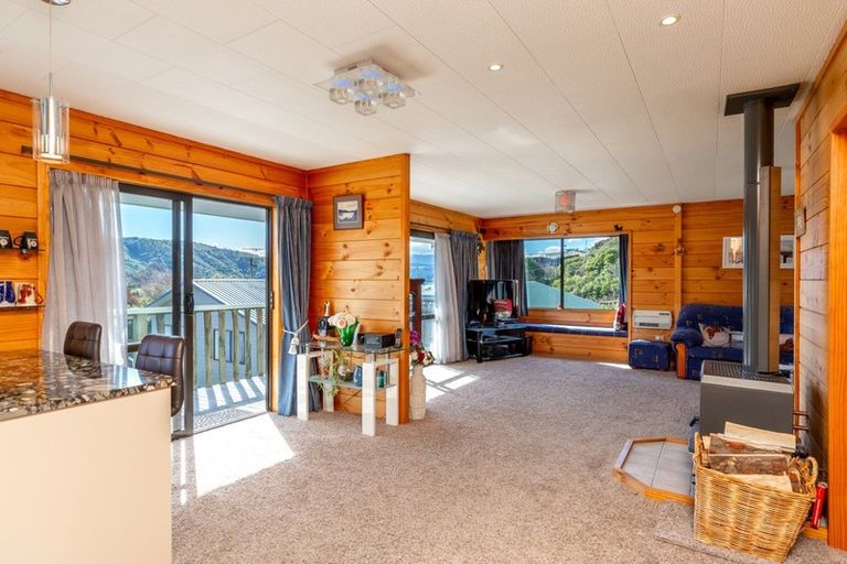 Photo of property in 312e Waikawa Road, Waikawa, Picton, 7220