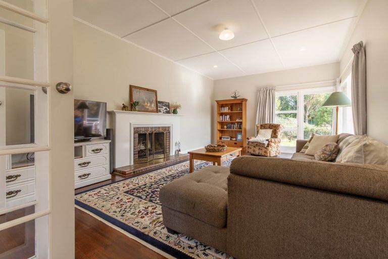 Photo of property in 66 Watts Street, Waipawa, 4210