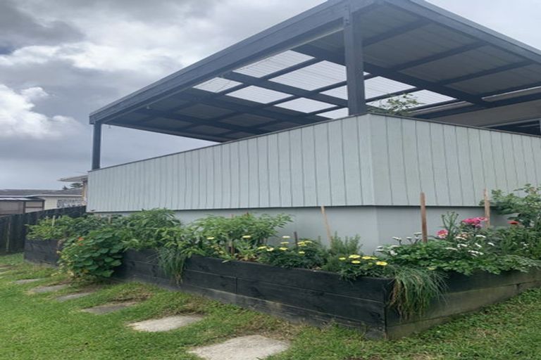 Photo of property in 1/32 Hellyers Street, Birkdale, Auckland, 0626