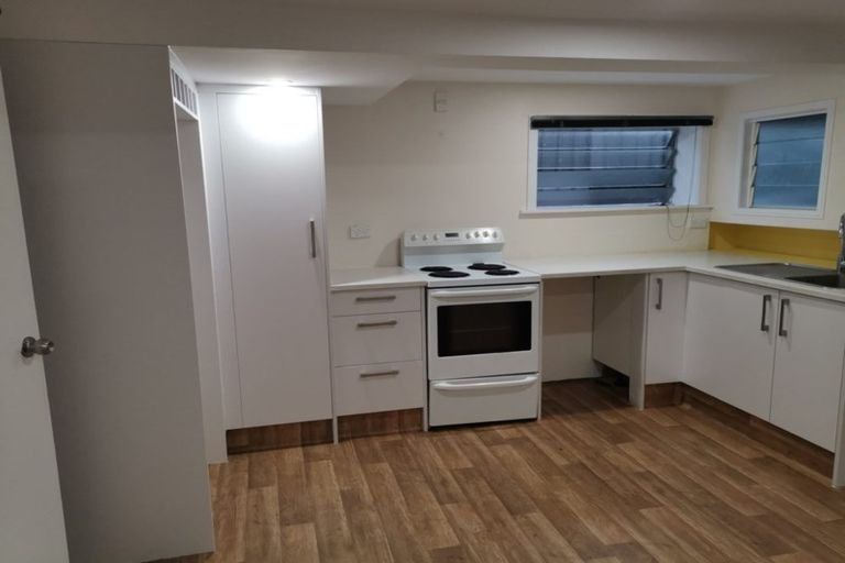 Photo of property in 49 Woodglen Road, Glen Eden, Auckland, 0602