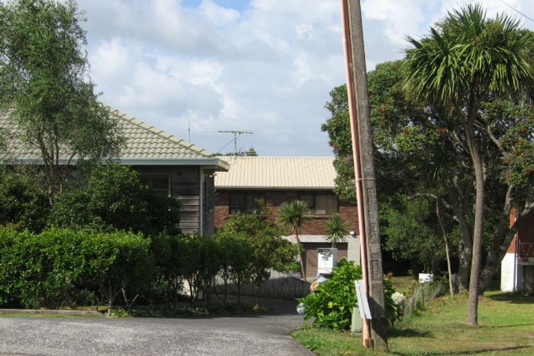 Photo of property in 36 Parr Terrace, Castor Bay, Auckland, 0620