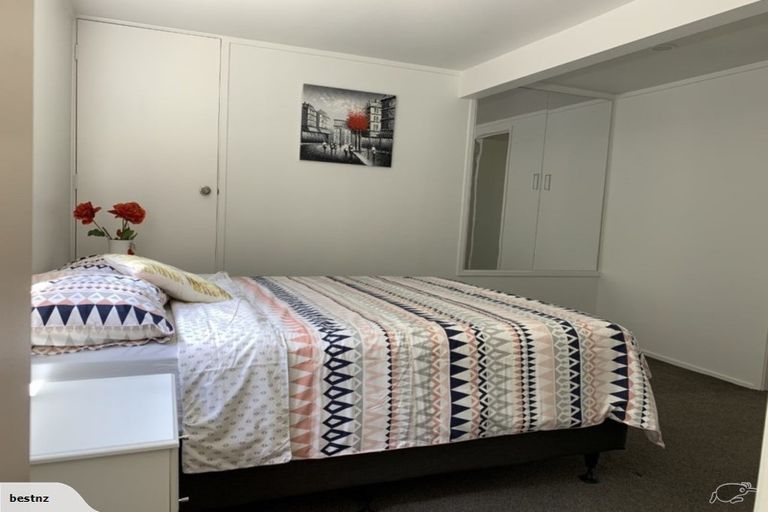 Photo of property in 32 Hythe Terrace, Mairangi Bay, Auckland, 0630