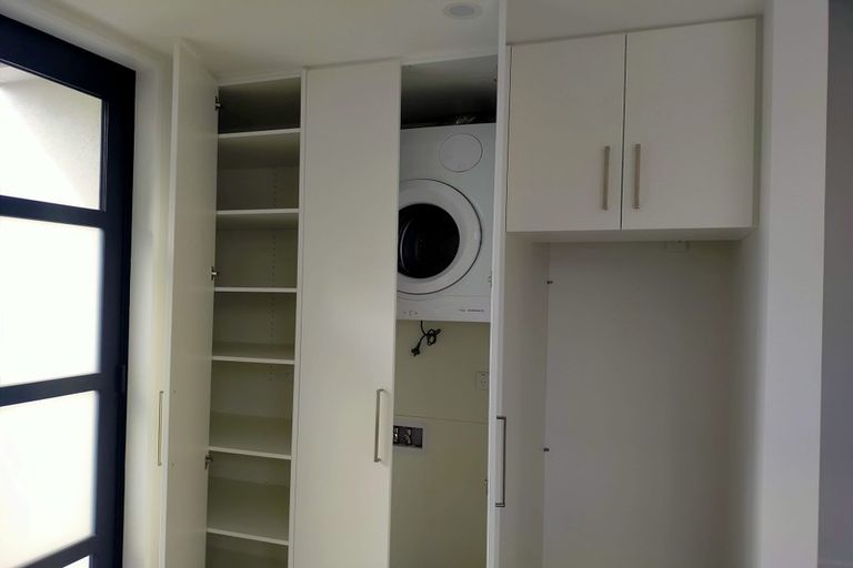 Photo of property in 16 Fairfield Avenue, Addington, Christchurch, 8024