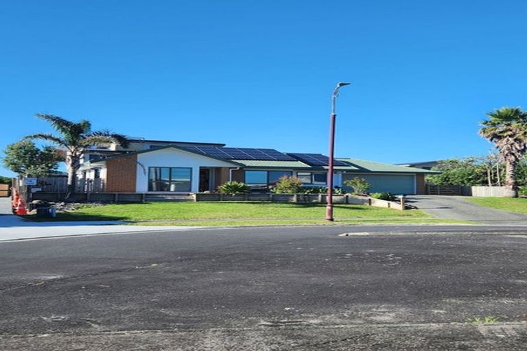 Photo of property in 130 Bream Bay Drive, Ruakaka, 0116