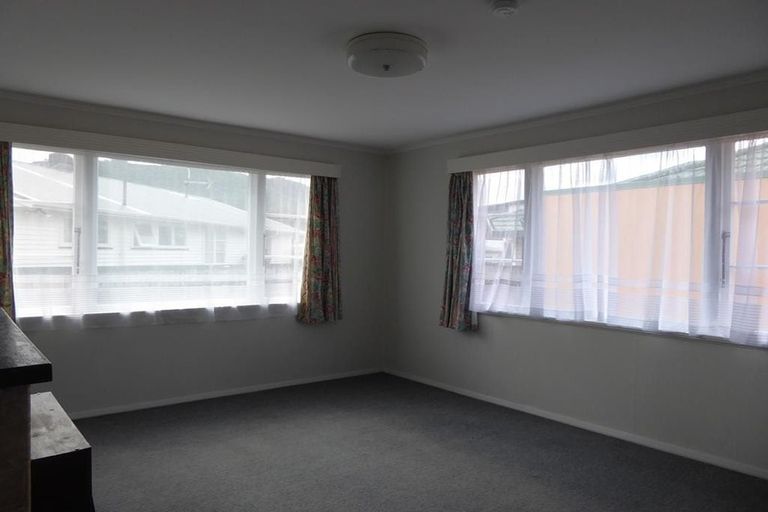 Photo of property in 20 Oxford Crescent, Ebdentown, Upper Hutt, 5018