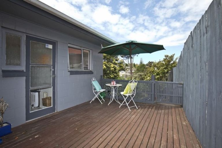 Photo of property in 3/84 Peach Road, Glenfield, Auckland, 0629