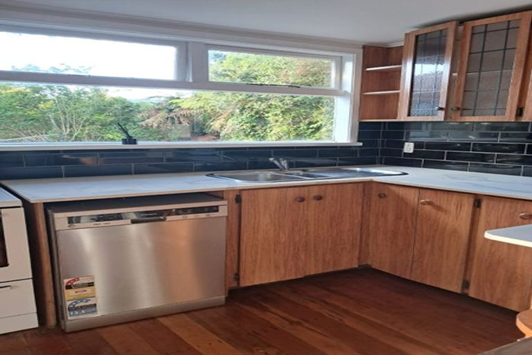 Photo of property in 107 Parkvale Road, Karori, Wellington, 6012