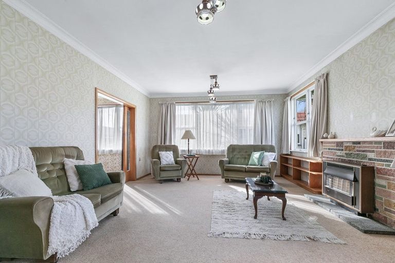 Photo of property in 115 Bartholomew Road, Levin, 5510