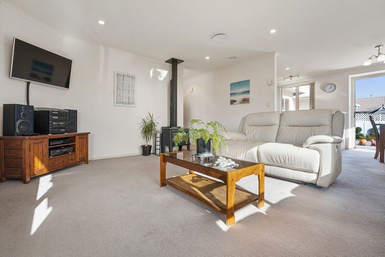 Photo of property in 6 Aotea Street, Welbourn, New Plymouth, 4312