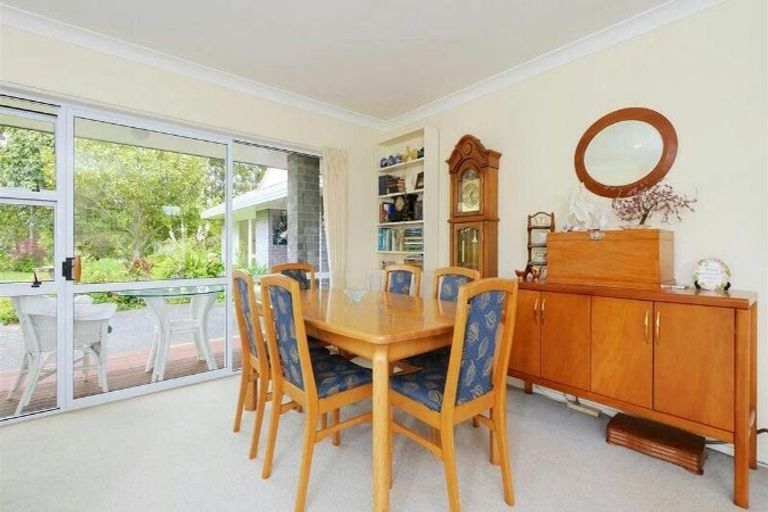 Photo of property in 211 Waihoehoe Road, Drury, 2577