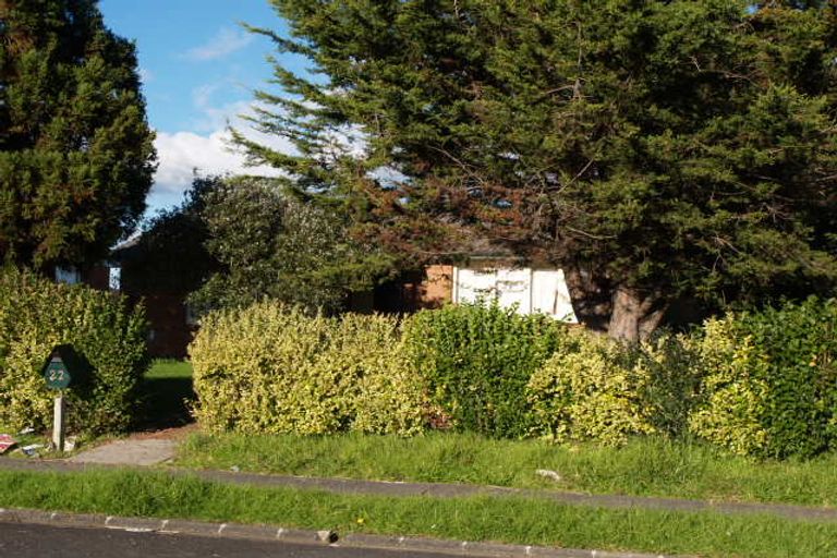 Photo of property in 32 Mayflower Close, Mangere East, Auckland, 2024