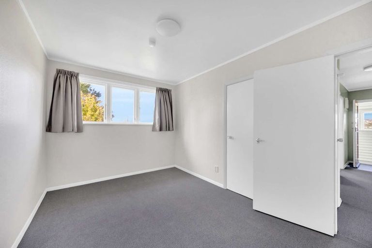 Photo of property in 8-10 Montgomery Avenue, Karori, Wellington, 6012