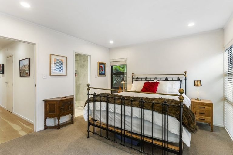 Photo of property in 130 Bramley Drive, Farm Cove, Auckland, 2012