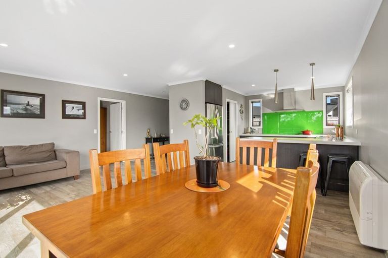 Photo of property in 10 Les Wakefield Road, Mapua, 7005