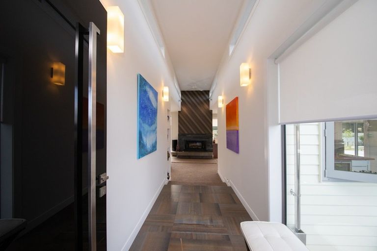 Photo of property in 49 Tutakarae Road, Kelvin Grove, Palmerston North, 4470