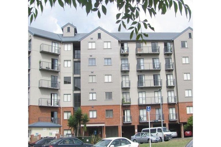 Photo of property in 10c Crown Lynn Place, New Lynn, Auckland, 0600