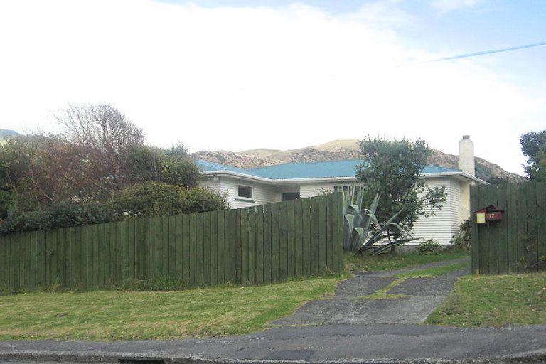 Photo of property in 12 Te Miti Street, Paekakariki, 5034