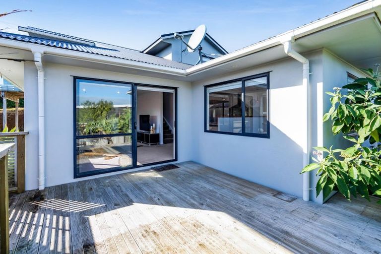 Photo of property in 76 Oranga Street, Westown, New Plymouth, 4310